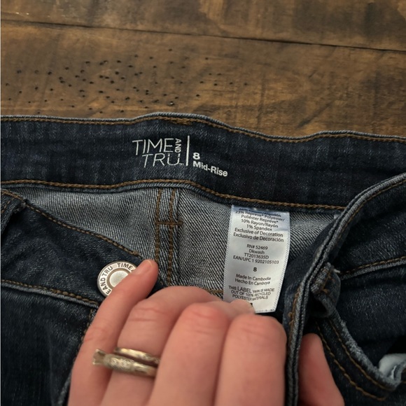 Size 8 Jean bundle - Picture 5 of 6